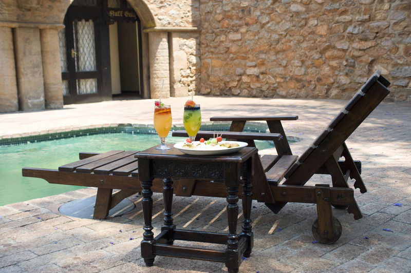 Nesbitt Castle Hotel Bulawayo Exterior photo